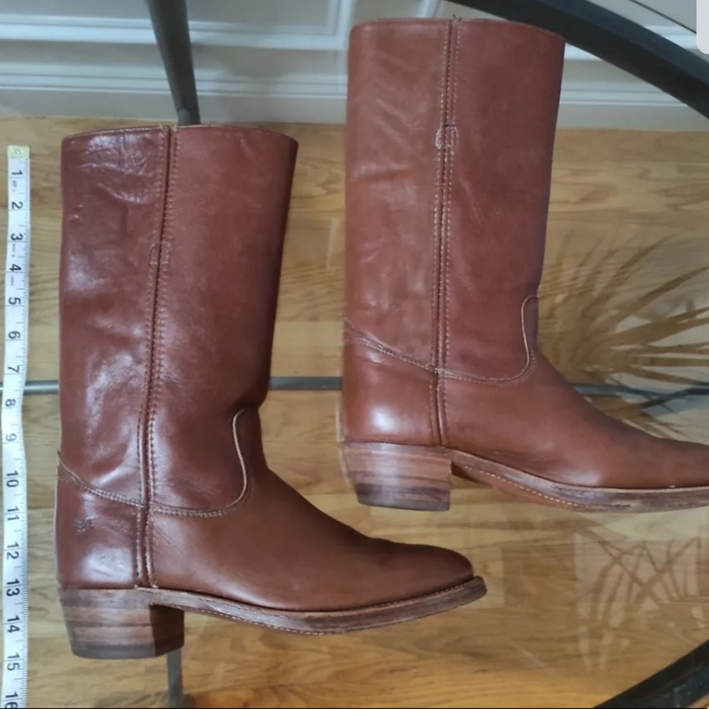 Frye Campus boots women’s size 9!